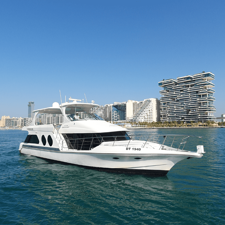 1 Hour Dubai Marina Yacht Tour