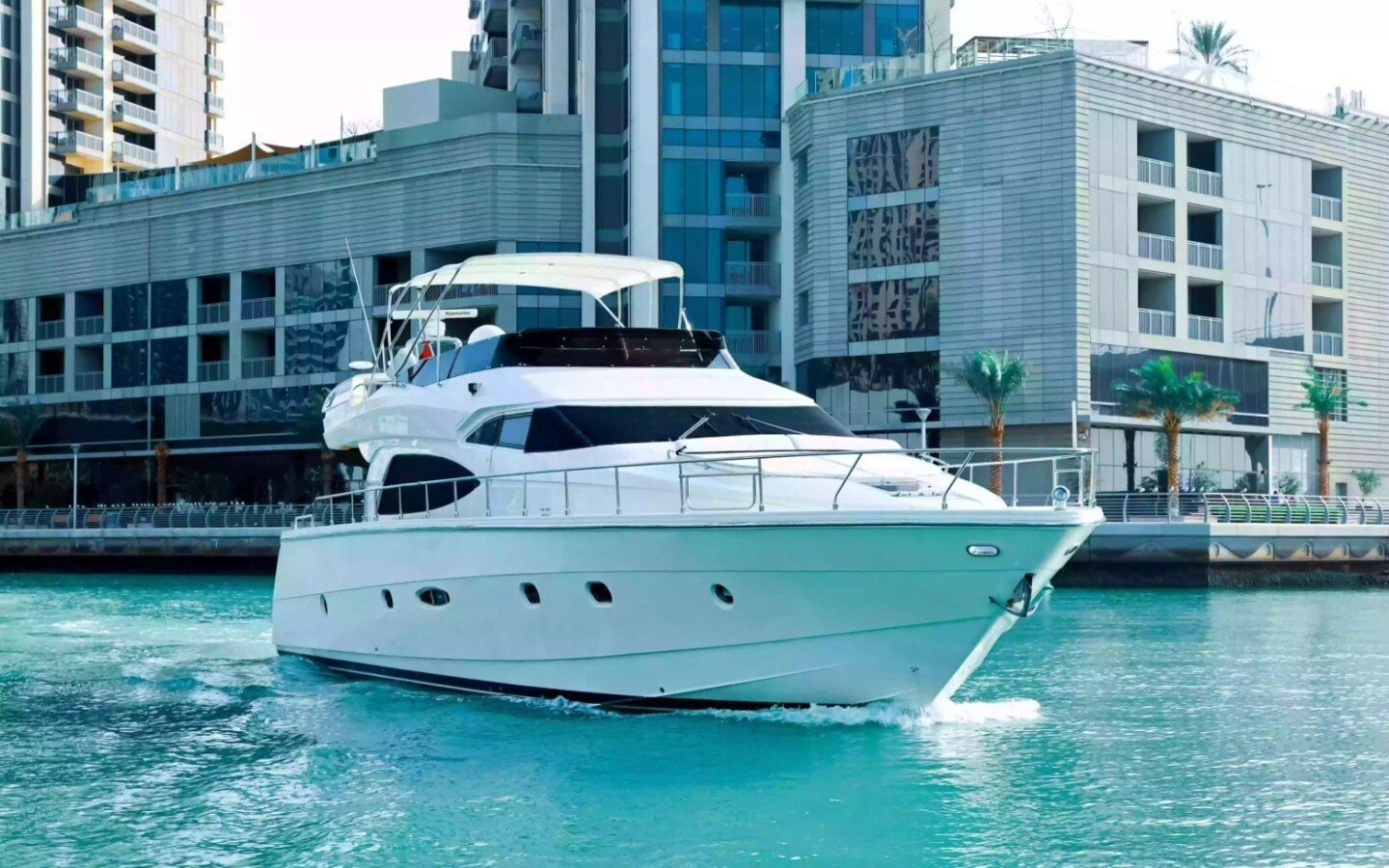 Luxury Yacht Rental Dubai