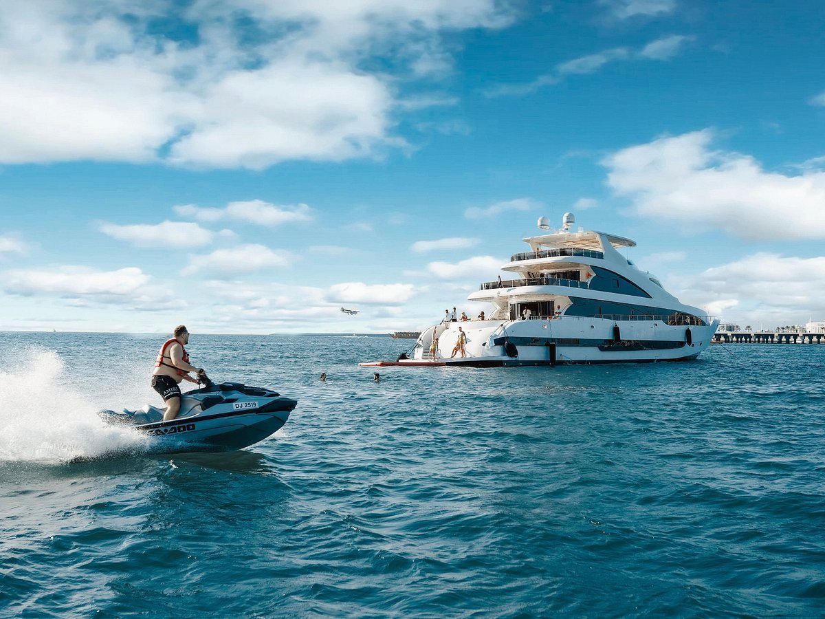 Xclusive Speed Boat Tour